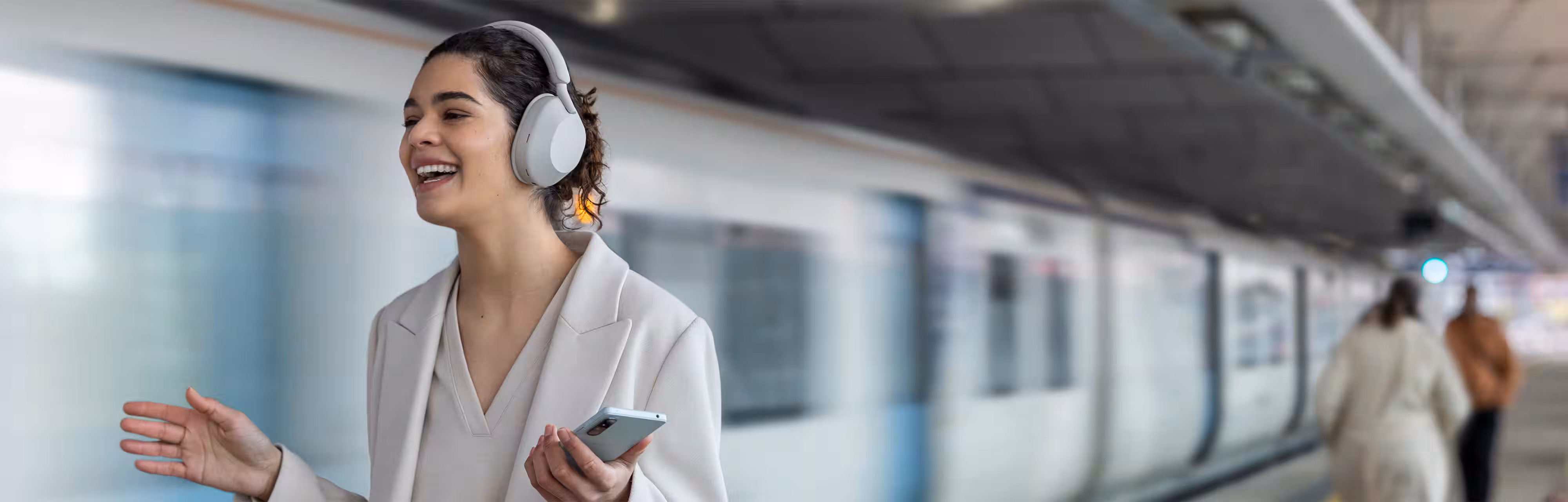 Sony WH-1000XM5 in everyday use